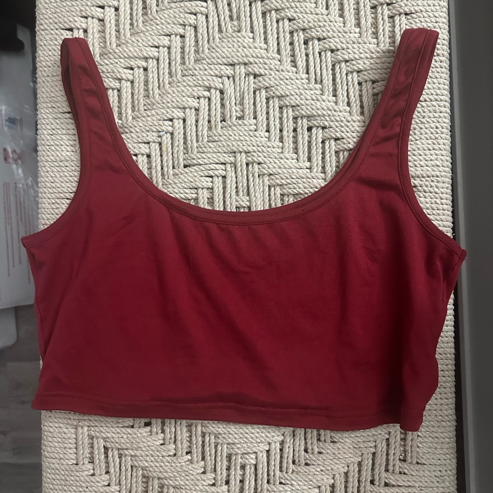 cropped tank top